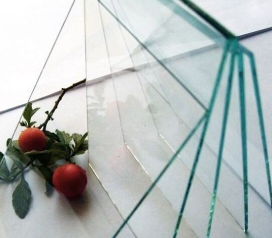 鋼化玻璃爆裂與高溫間的關聯(lián)